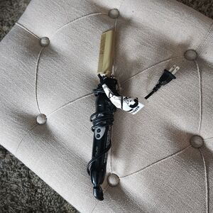 Black and Gold Hair Curling Iron